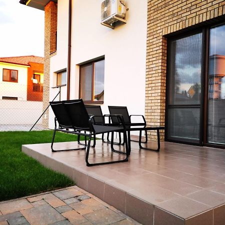 Relax&Sun Apartment Dunajska Streda Bagian luar foto