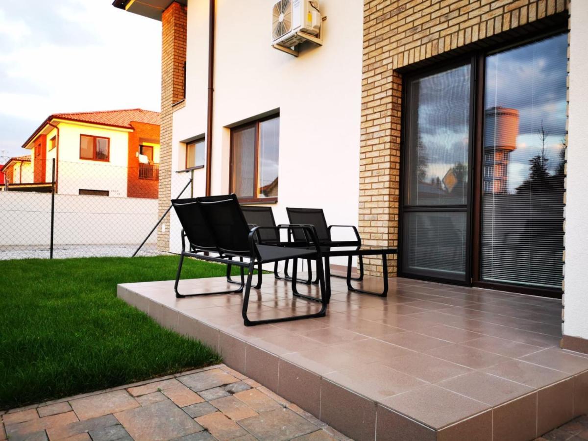 Relax&Sun Apartment Dunajska Streda Bagian luar foto