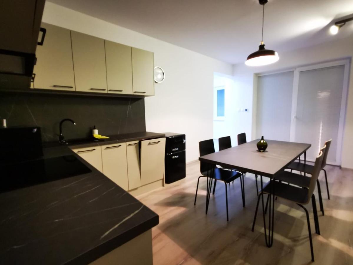 Relax&Sun Apartment Dunajska Streda Bagian luar foto